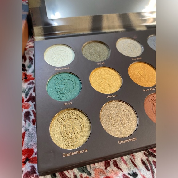 Nomad Cosmetics Eyeshadow Palette Make Up - Picture 7 of 9